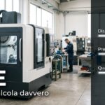 Calcolo OEE in una PMI: centro di lavoro in reparto con indicatori di disponibilità, prestazioni e qualità